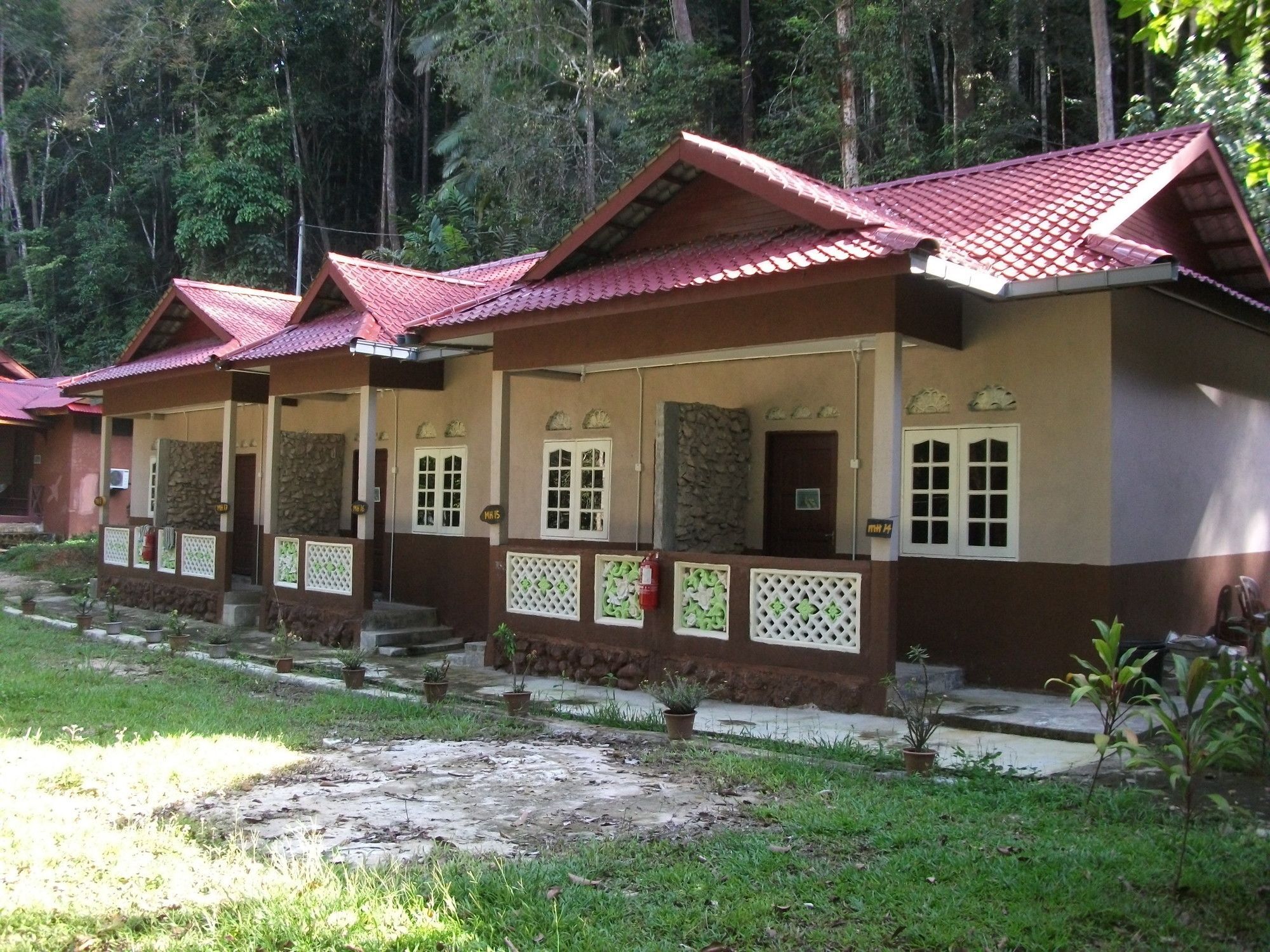 Nusa Holiday Village Jerantut Exterior foto